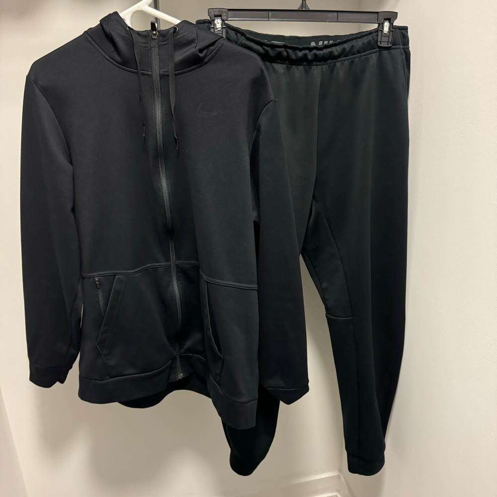 Nike Dri-fit thermafit tracksuit sweatsuit hoodie and sweatpants large black